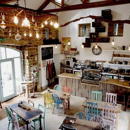 Swinton Bivouac 山林小屋 *