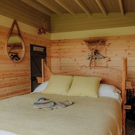 Swinton Bivouac Lodge Masham