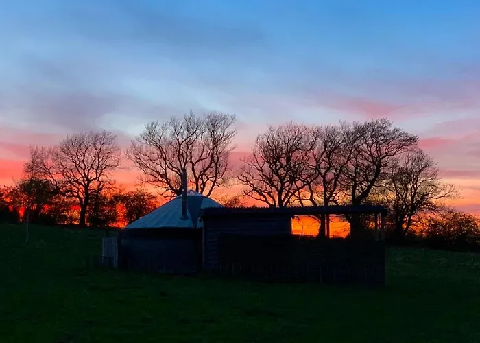 Swinton Bivouac Lodge *