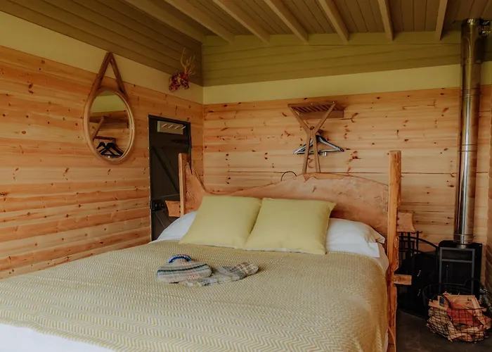 Lodge Swinton Bivouac